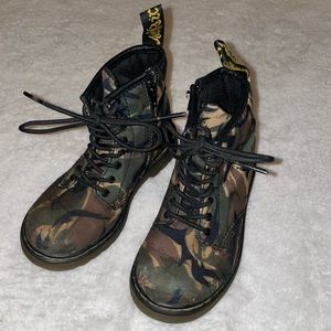 Dr. Marten’s Brooklee Green camo boots in size 9 (toddler)